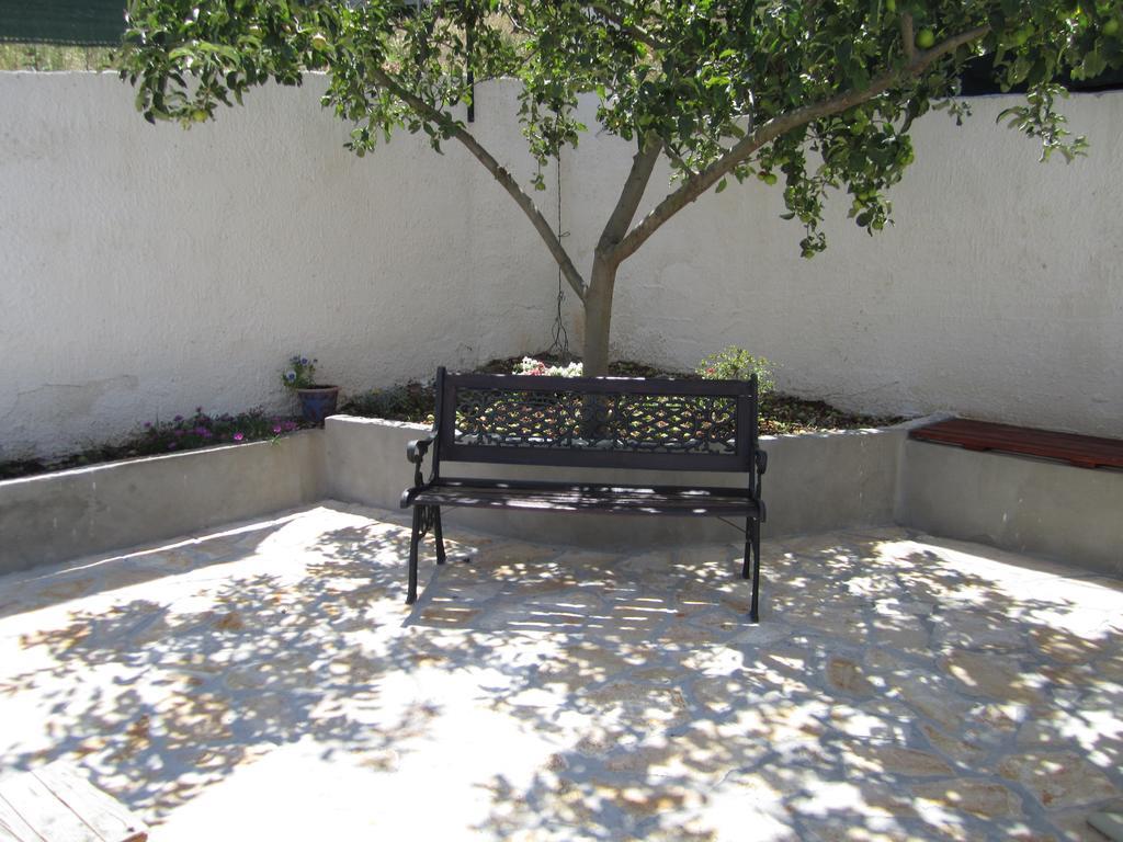 Apartments Nives Supetar Exterior photo